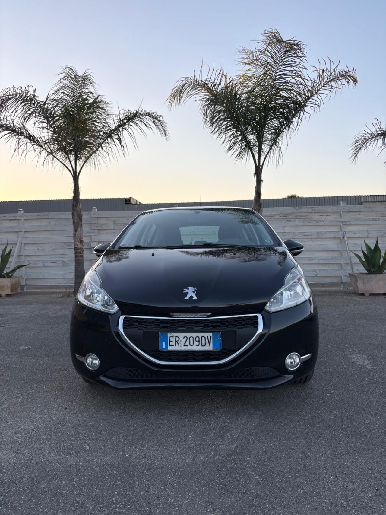 Peugeot 208 1.4 HDi 5 porte tagliando e cinghia ok
