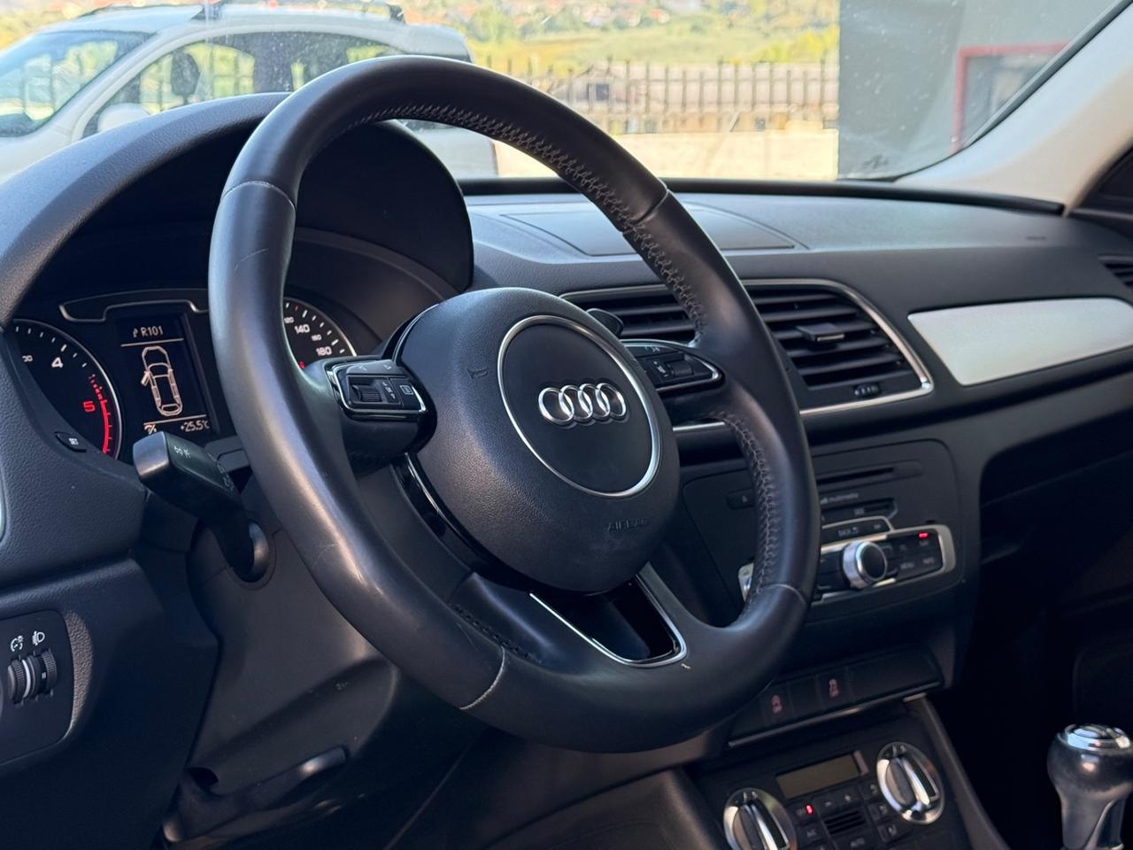 Audi Q3 2.0 TDI Business