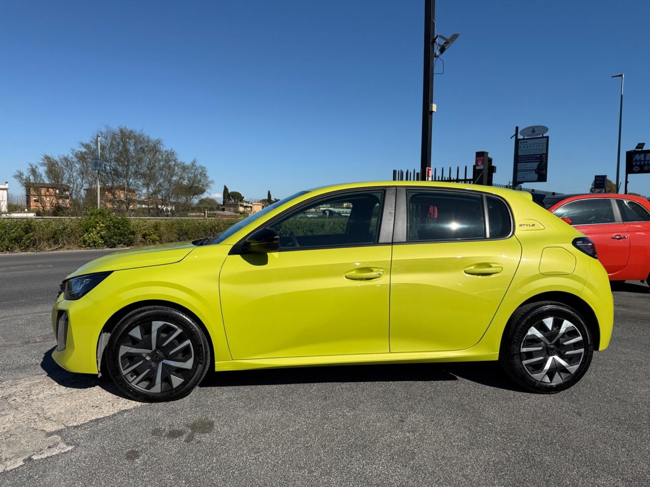 Peugeot 208 PureTech 100cv 5 porte Style