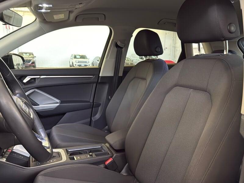 Audi Q3 2.0 35 TDI S Tronic Business