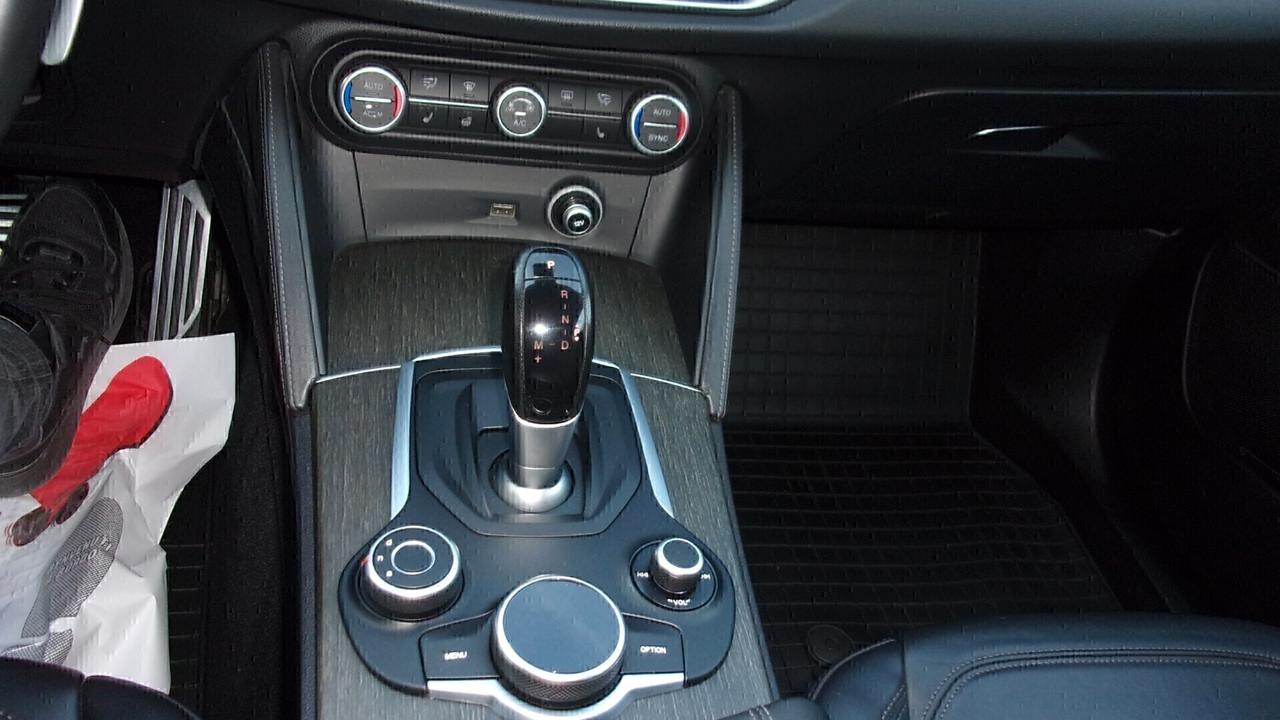 Alfa Romeo Stelvio 2.2 Turbodiesel 210 CV AT8 Q4 Executive