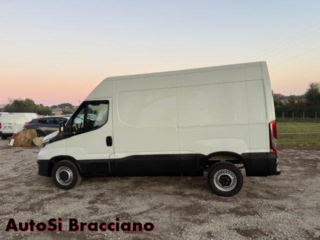 IVECO Daily 33S12V 2.3 Furgone OTTIMO STATO