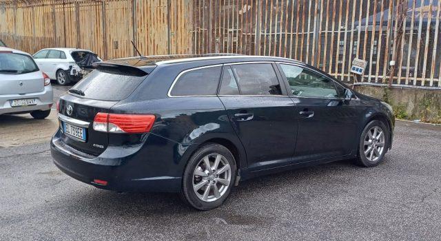 TOYOTA Avensis 2.0 D-4D Wagon Lounge
