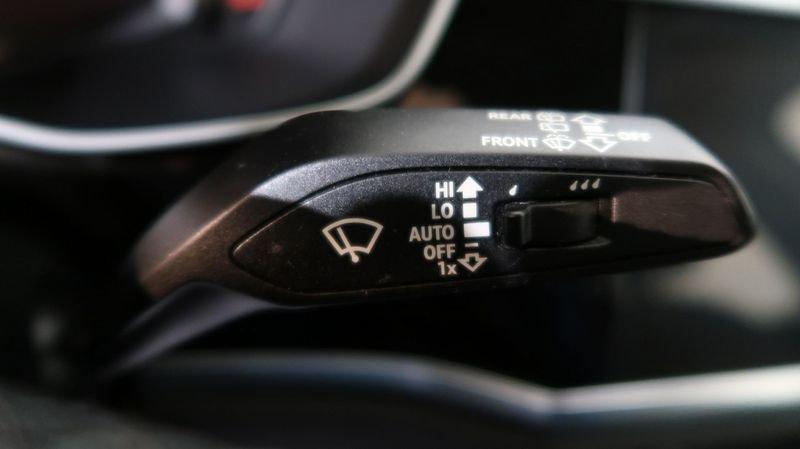 Audi Q3 2.0 35 TDI S Tronic Business #NAVI#CARPLAY#