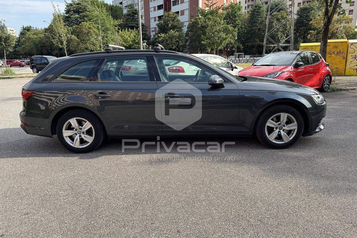 AUDI A4 Avant 30 TDI S tronic