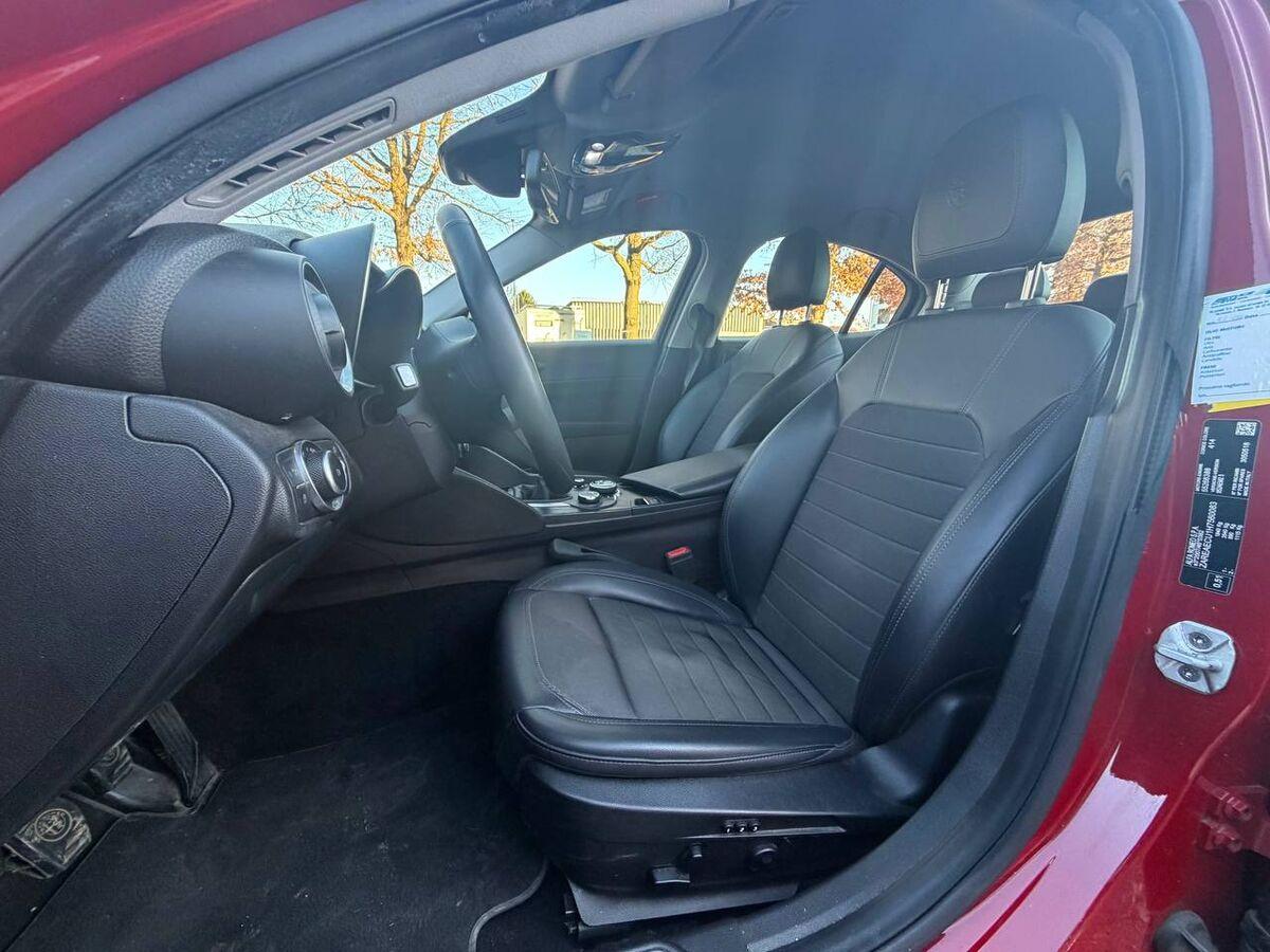 Alfa Romeo Giulia 2.2 t Giulia 150cv