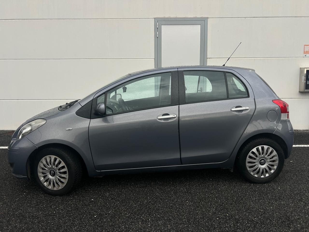 Toyota Yaris 1.3 5 porte M-MT Sol AUTOMATICA