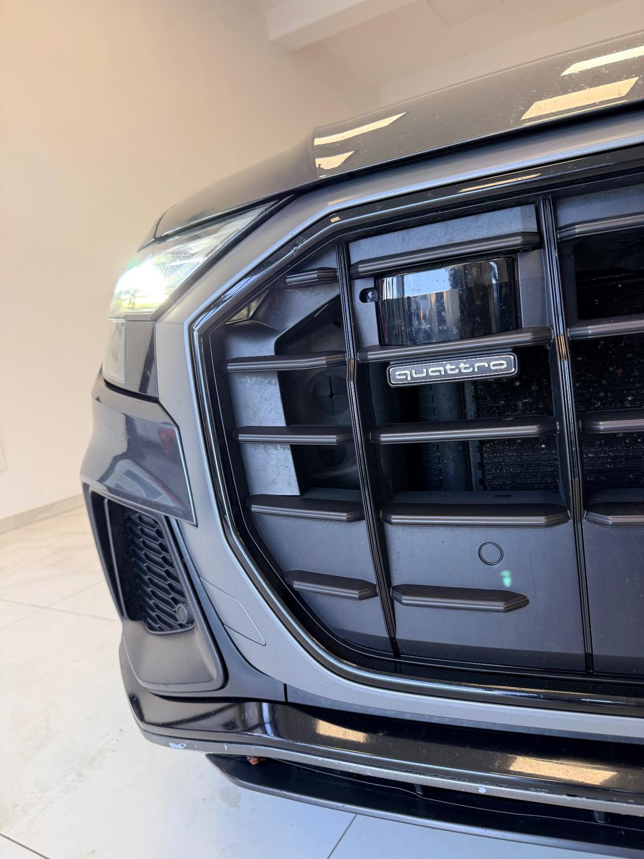 Audi Q8 50 TDI 286 CV mhev (diesel/elettrica) quattro Sport S.LINE,TETTO APRIBILE,LUCI SOFFUSE,TELECAMERA