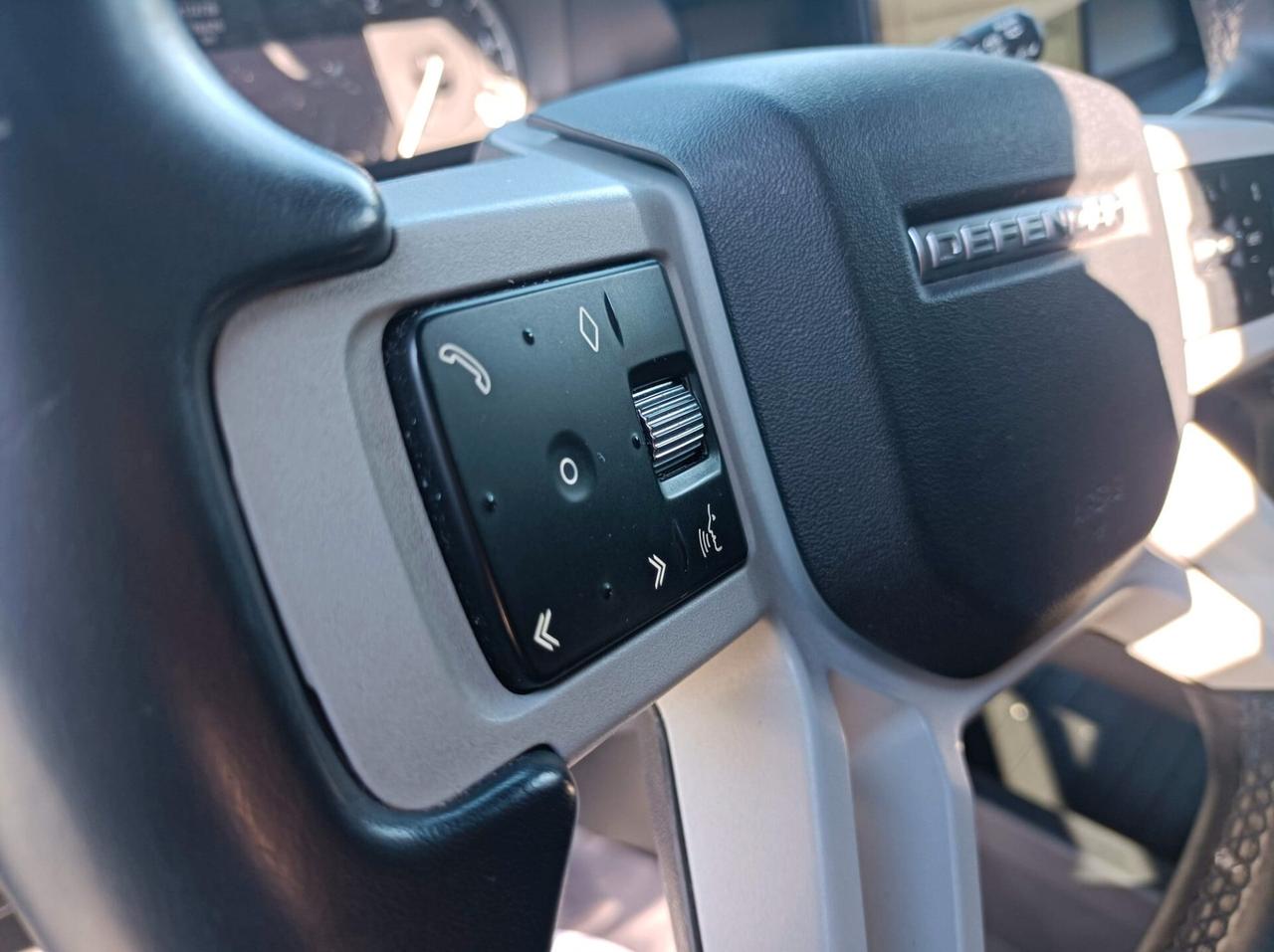 Land Rover Defender 110 3.0D I6 250 CV AWD Auto X-Dynamic HSE