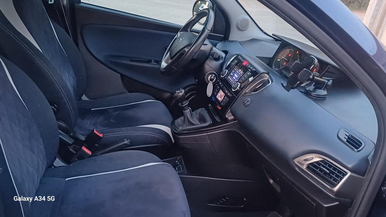 Lancia Ypsilon 1.2 69 CV 5 porte GPL Ecochic Unyca