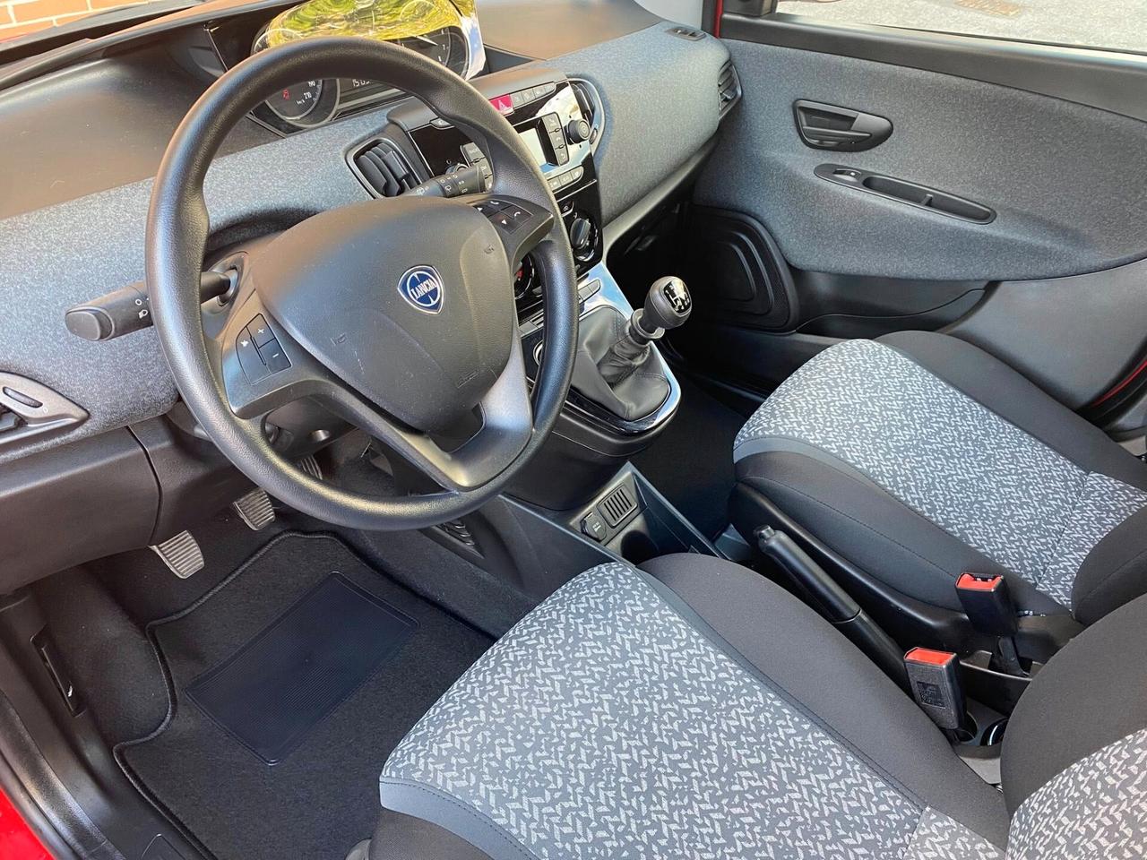 LANCIA YPSILON HYBRID 1.0cc OK NEOPATENTATI