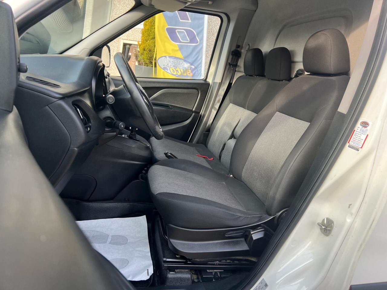 Fiat Doblo Doblò 1.6 MJT 105CV S&S PL-TN Cargo Maxi Lounge / IVA ESCLUSA 3 POSTI