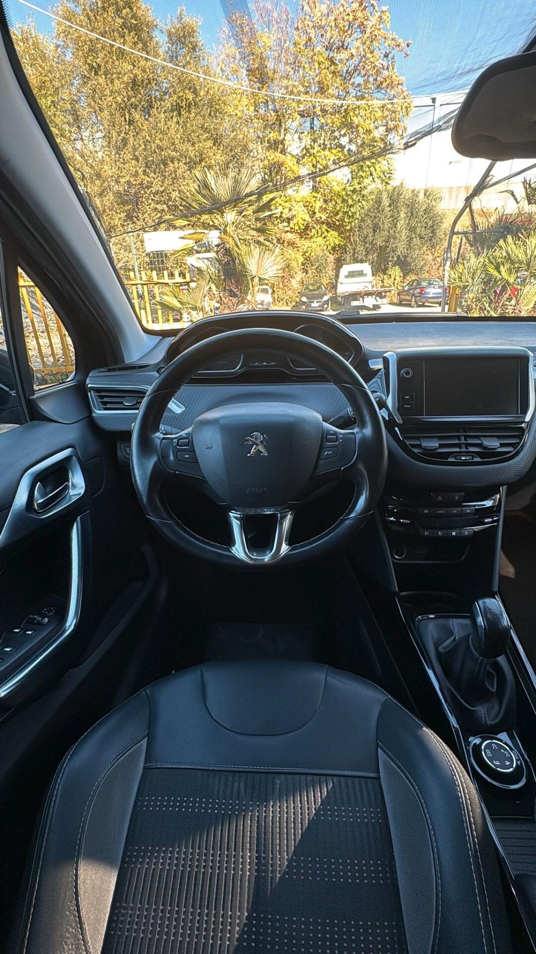 Peugeot 2008 PureTech Turbo 110 EAT6 S&S Black Matt