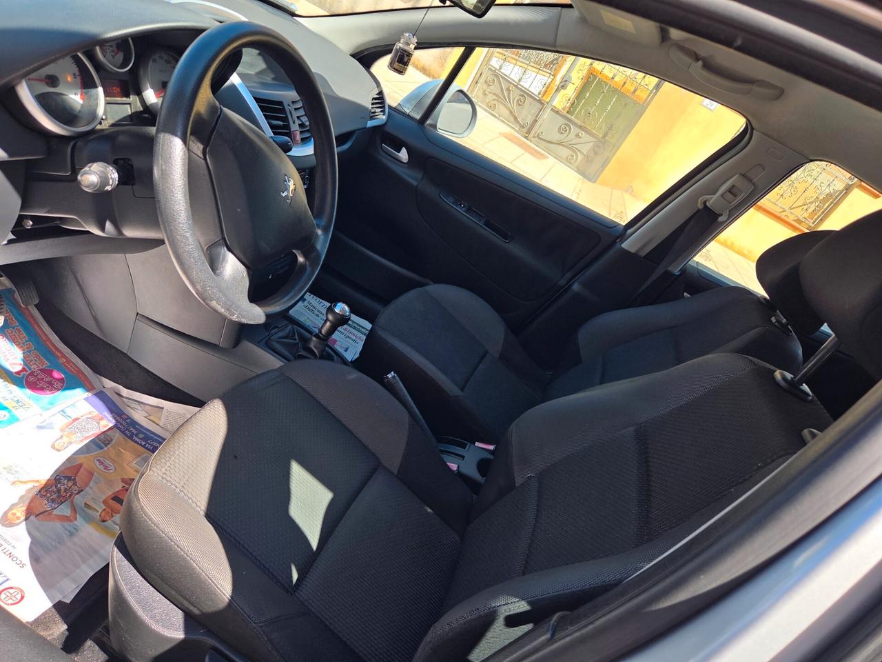 Peugeot 207 1.4 HDi 70CV 5p. Energie 2011