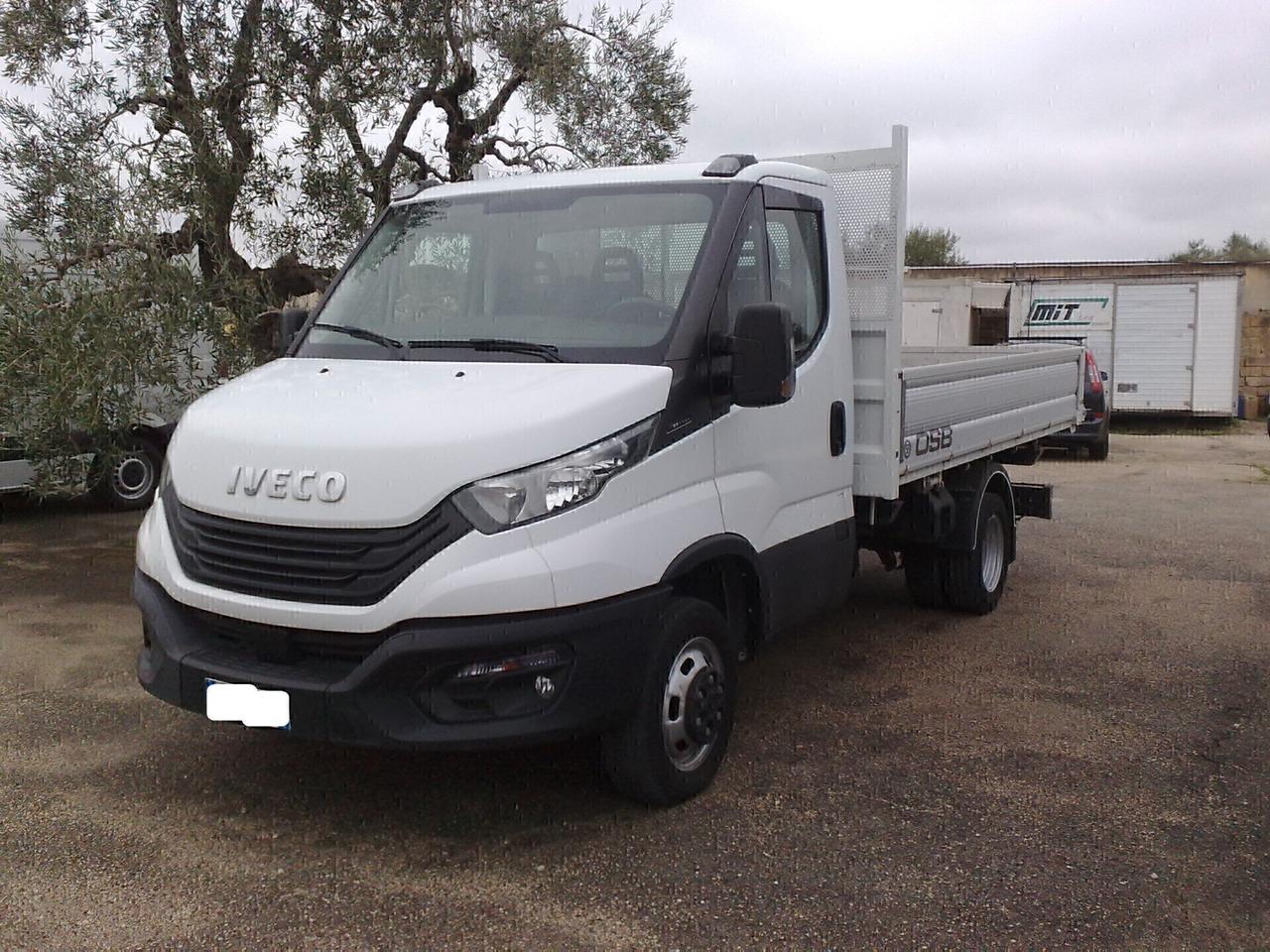 Iveco Daily 35c14 ribaltabile trilaterale - 2022