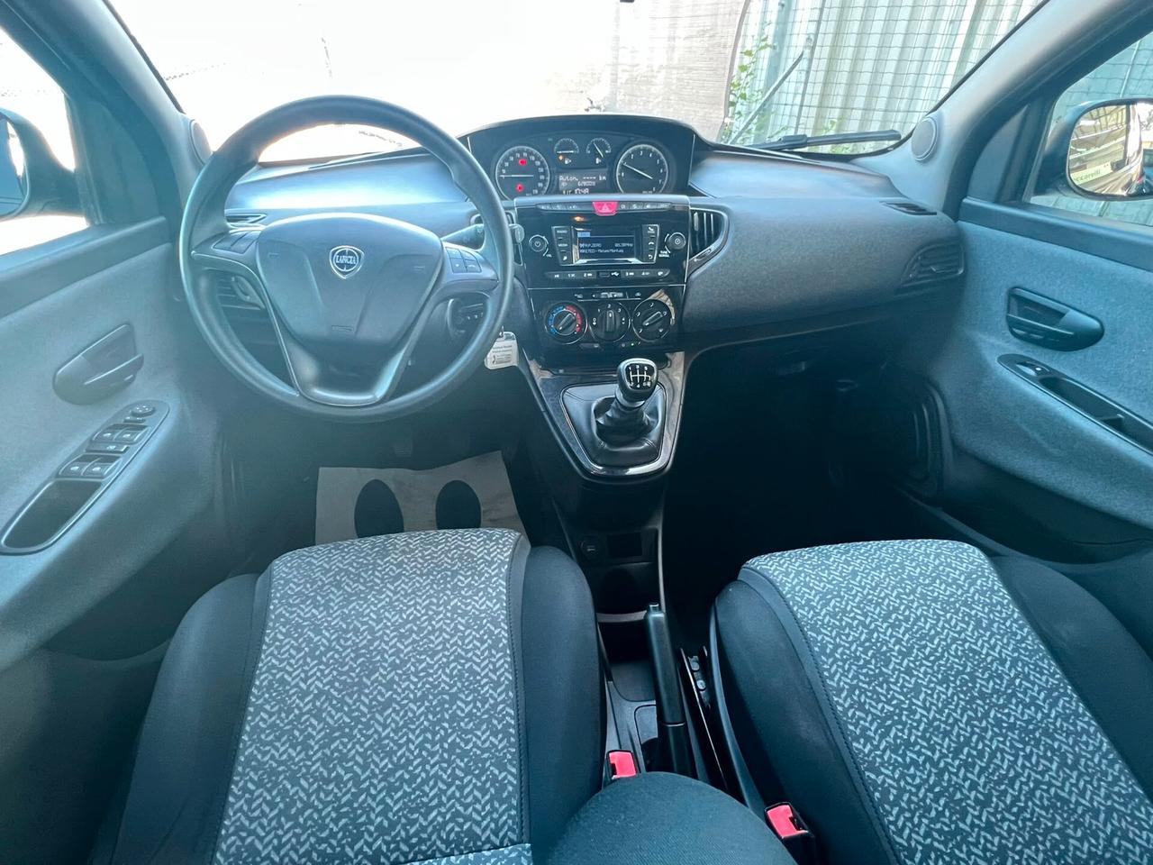 Lancia Ypsilon 1.0 FireFly 5 porte S&S Hybrid Alberta Ferretti