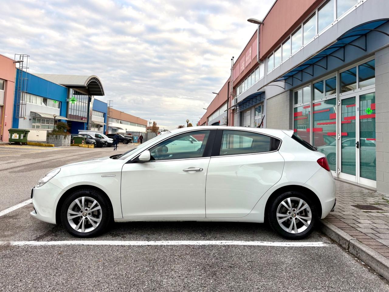 Alfa Romeo Giulietta 1.6 JTDm-2 105 CV Progression