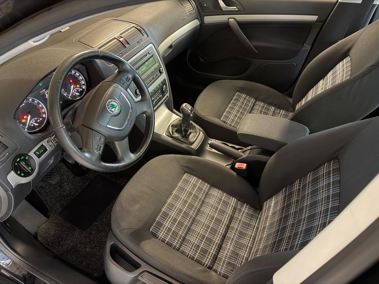 Skoda Octavia 1.6 TDI CR 105 CV Ambition