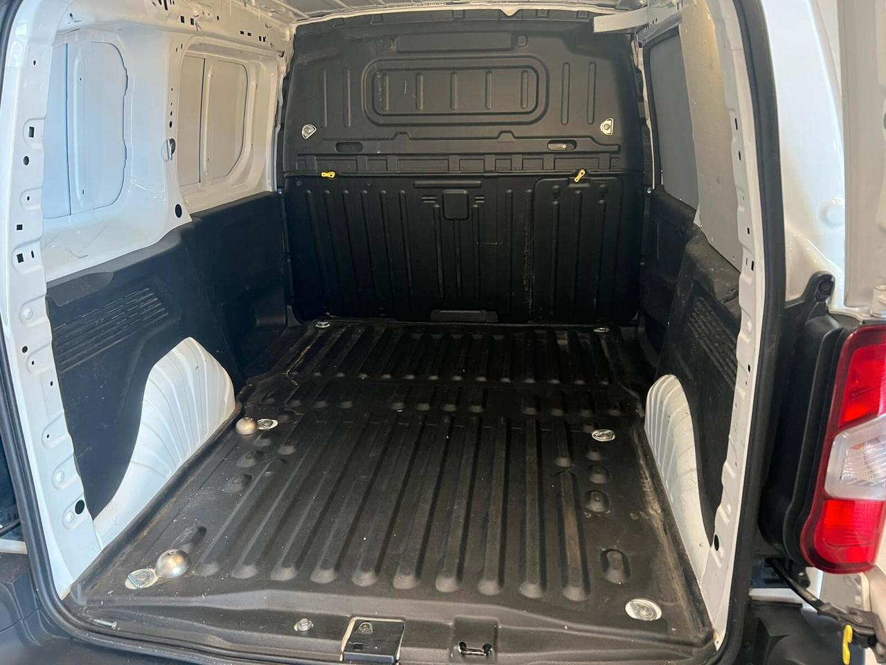 Peugeot Partner BlueHDi 131cv Furgone Premium 2021 IVA ESPOSTA