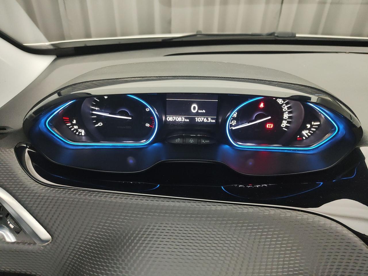 PEUGEOT 2008 1.6 BLUEHDI 100CV ALLURE