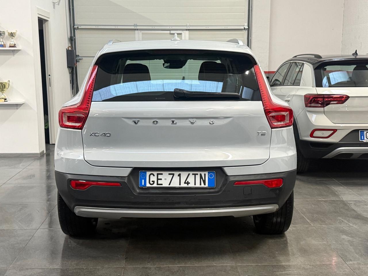 Volvo XC40 T2 Momentum Core