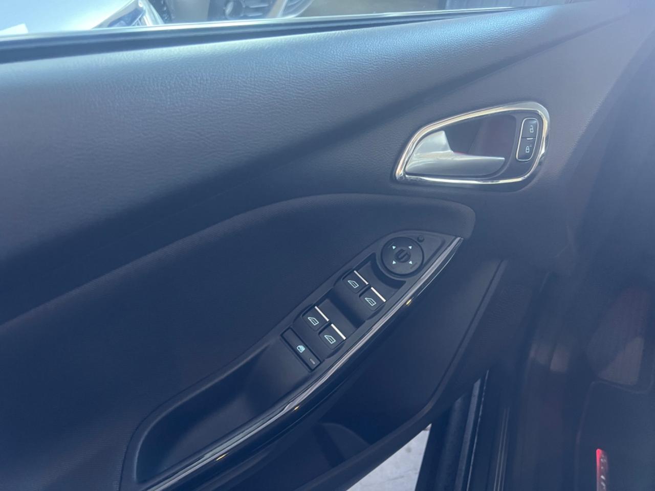 Ford Focus 1.0 EcoBoost 125 CV Start&Stop Titanium X
