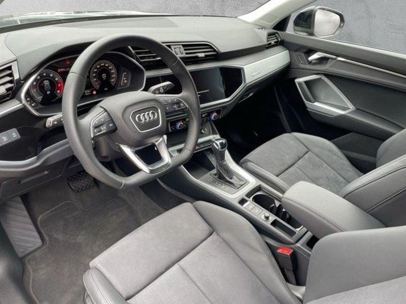 Audi Q3 35 TFSI S tronic S line Led Matrix Camera 18"