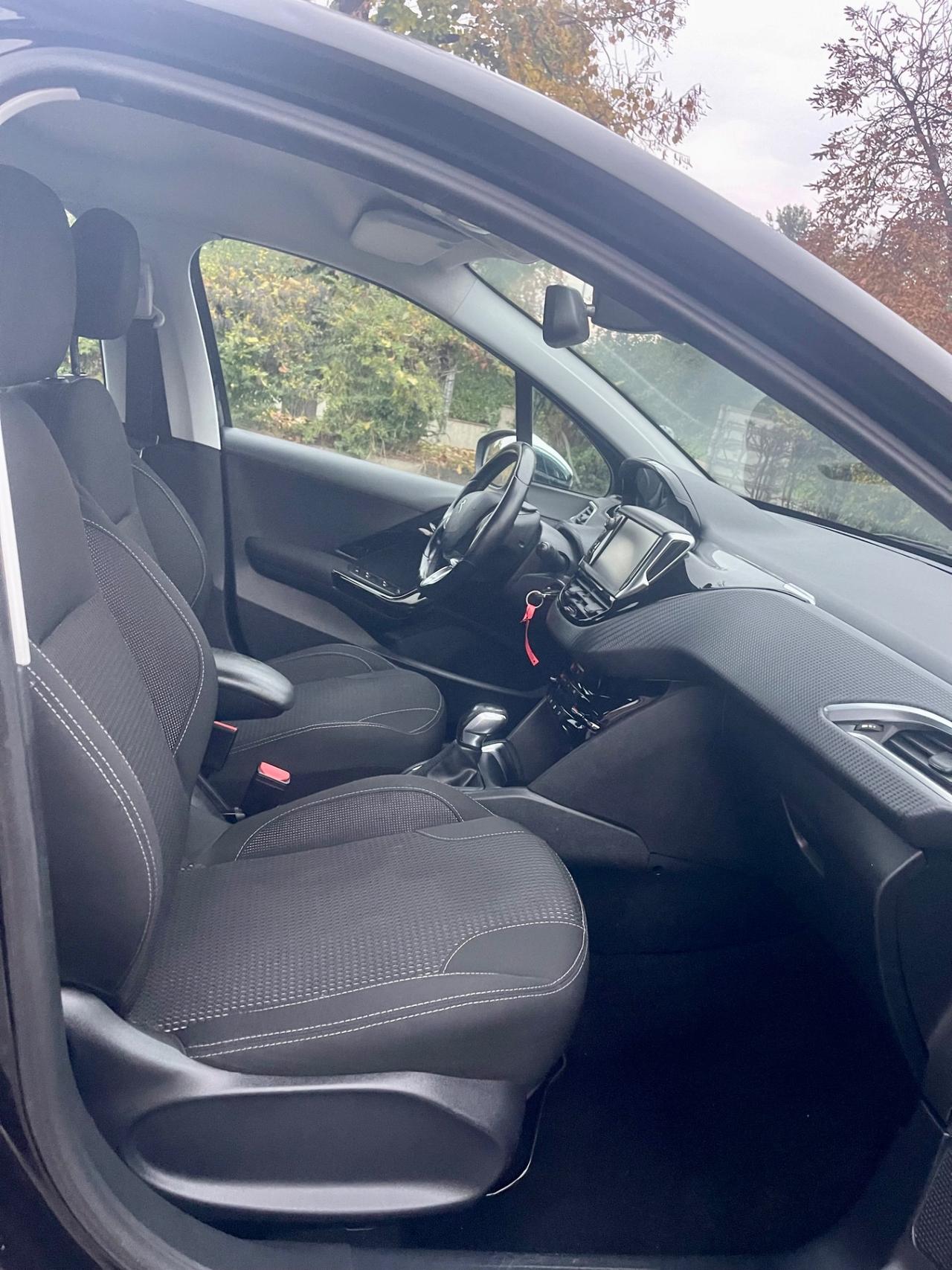 Peugeot 208 PureTech 82 5 porte Access