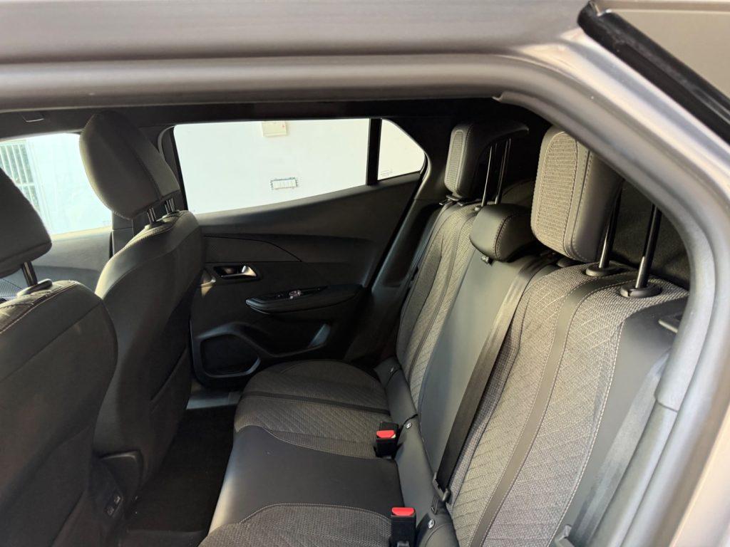 Peugeot 2008 PureTech 130 S&S EAT8 Allure da €229,00 mensili