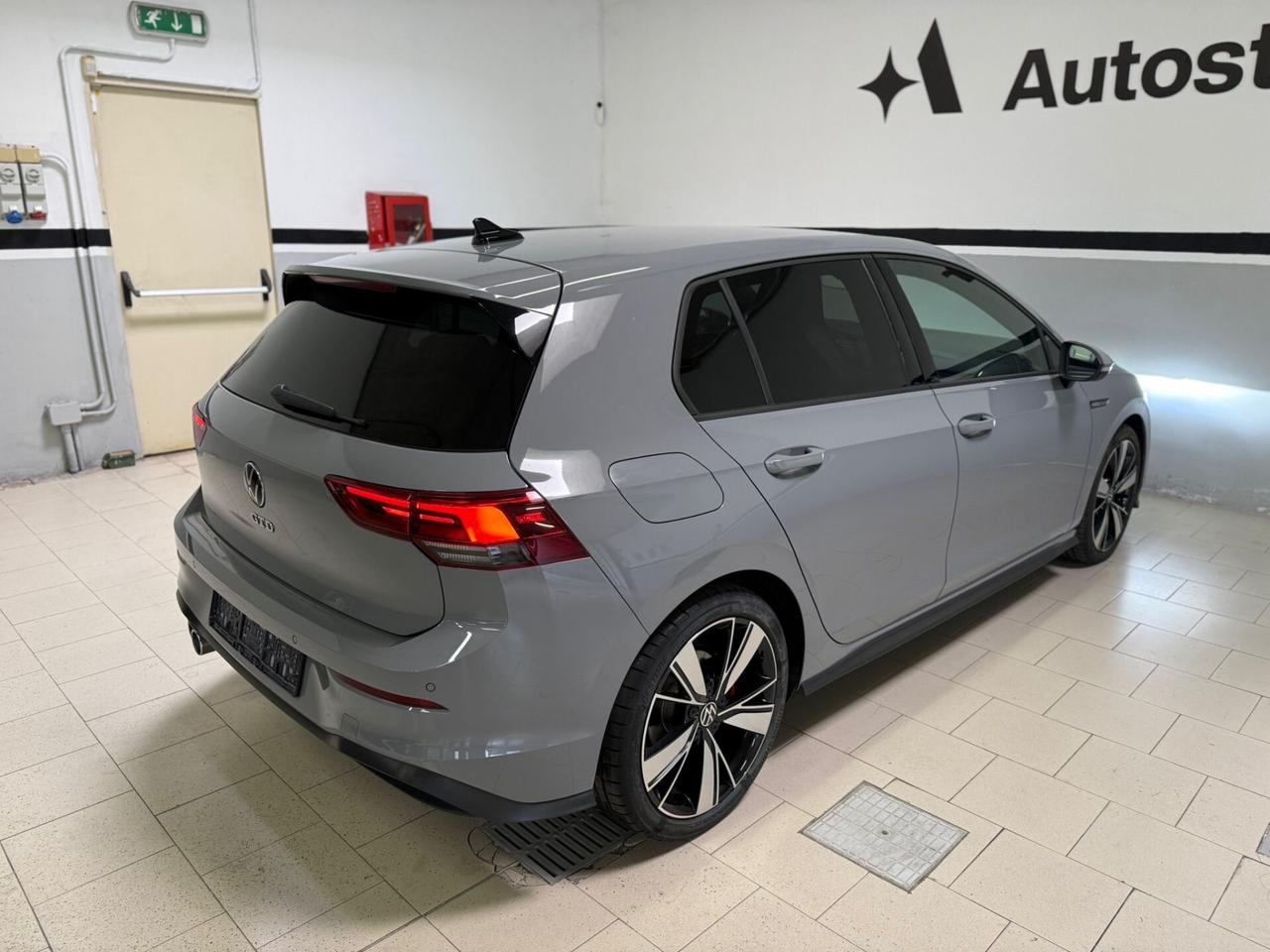 Volkswagen Golf 2.0 TDI DSG GTD 200cv