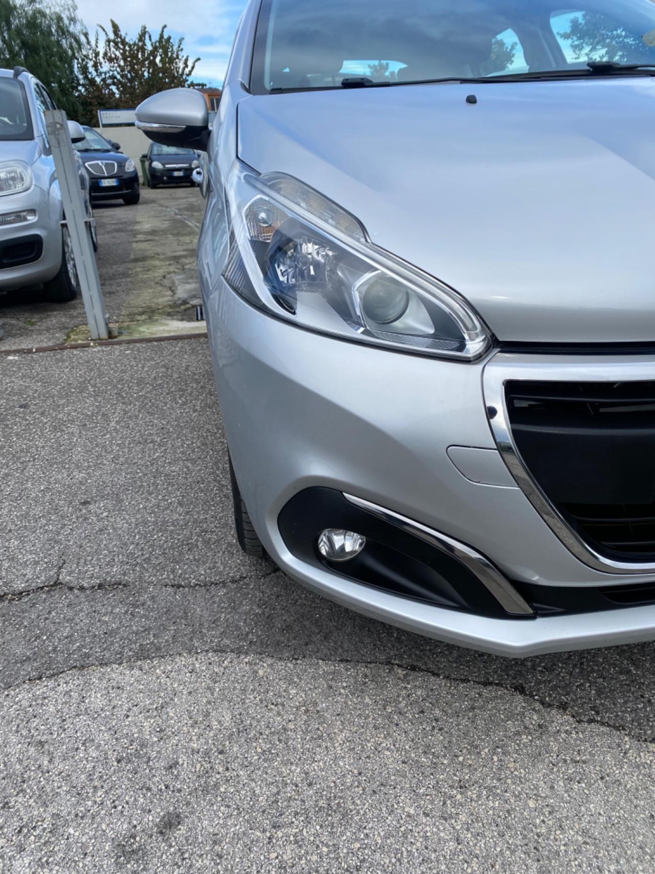 Peugeot 208 BlueHDi 75 5 porte Allure