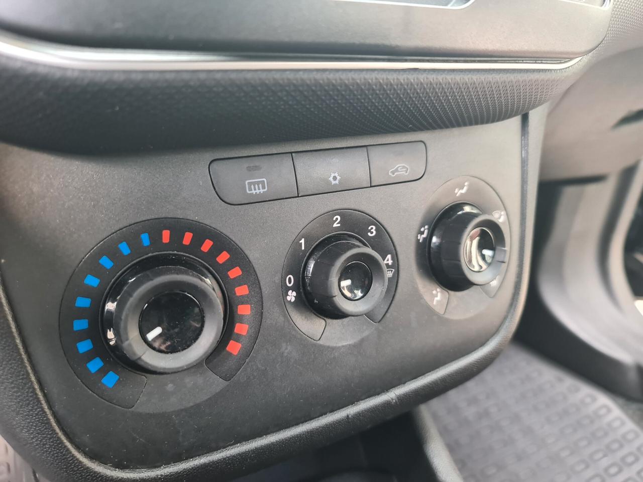 Fiat Punto 1.3 MJT II S&S 95 CV 5p E6
