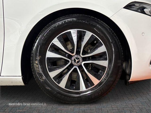 MERCEDES-BENZ A 180 d Automatic Business