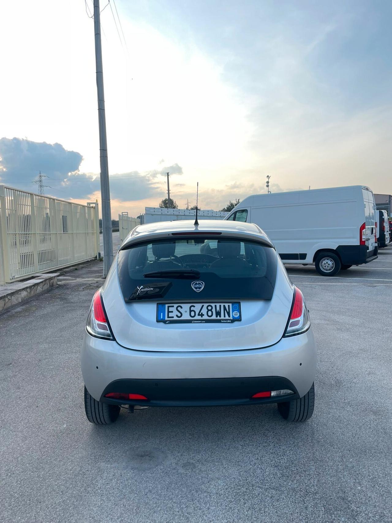 LANCIA YPSILON 1.2 69 CV 5 porte Elefantino