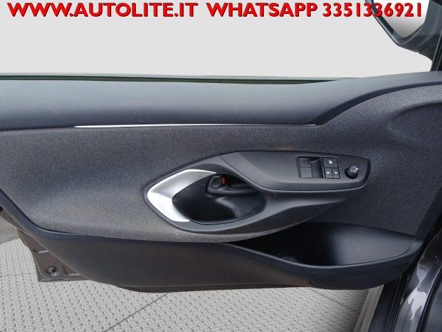 TOYOTA Yaris 1.5 Hybrid 5 porte Business