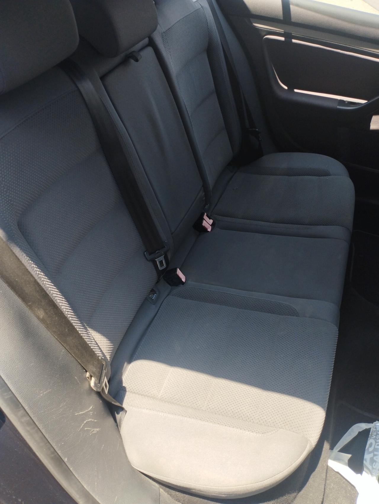 Volkswagen Golf 1.6 16V FSI 5p. Comfortline
