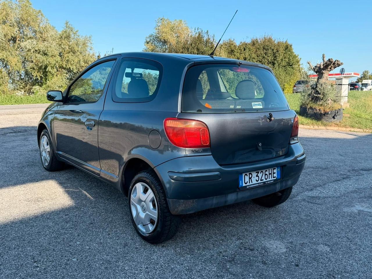Toyota Yaris 1.0i 16V cat 3 porte Sol