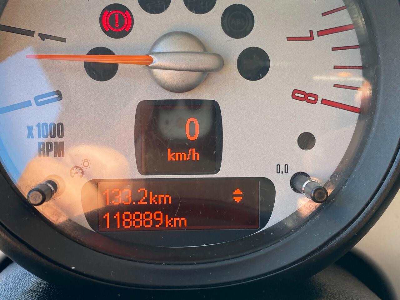 Mini 1.6 16V One (55kW)