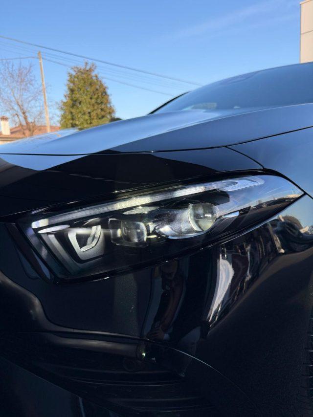 MERCEDES-BENZ A 200 163cv AMG Line Premium NIGHT PACK-19"-IVA ESP