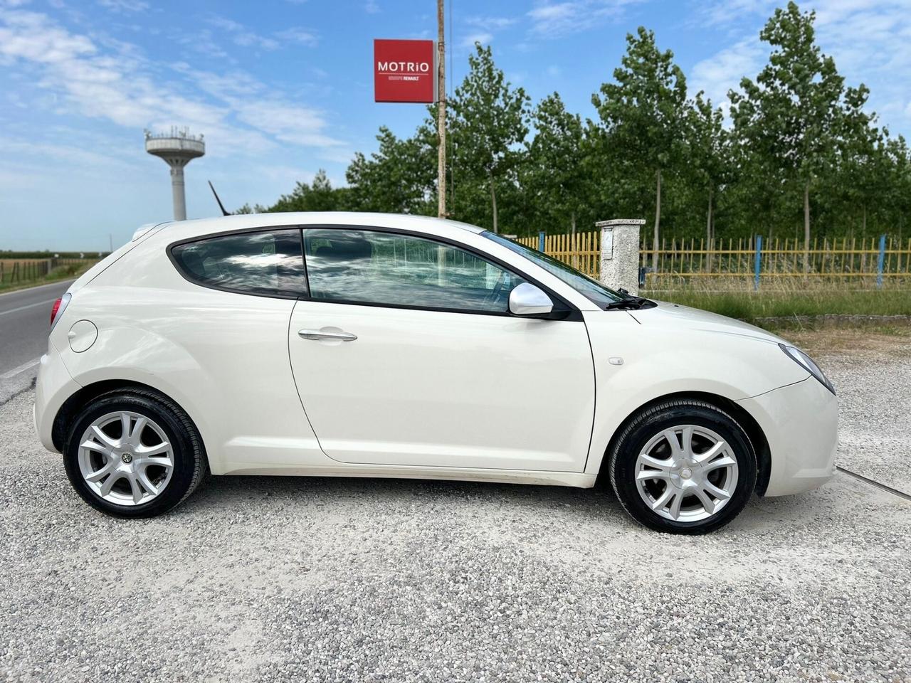 Alfa Romeo MiTo 1.3 JTDm-2 95 CV S&S Distinctive Sport Pack