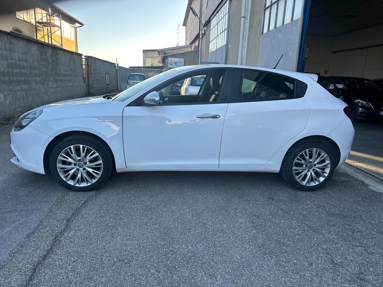 Alfa Romeo Giulietta 1.4 Turbo GPL NEOPATENTATI