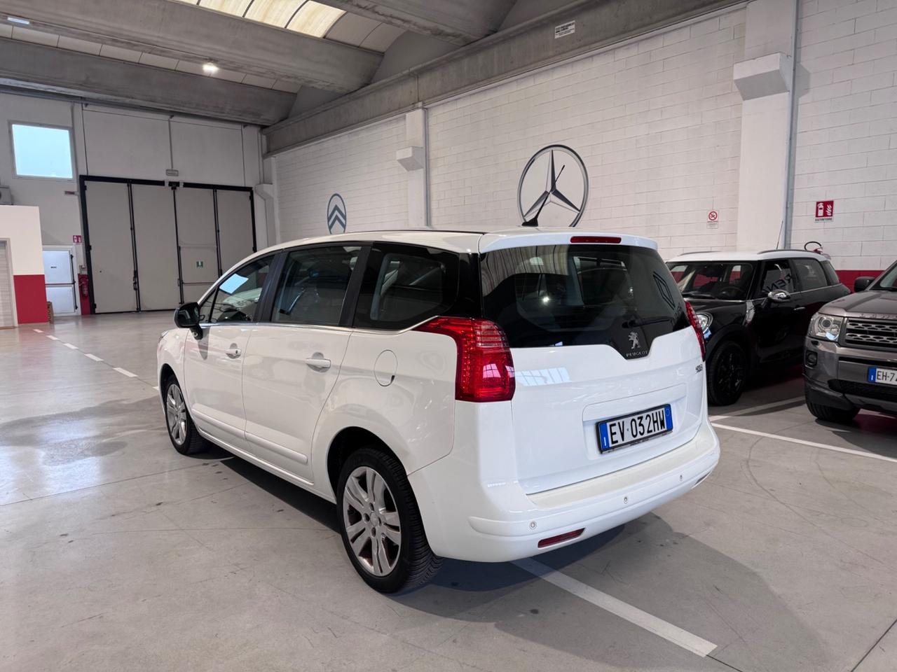 Peugeot 5008 1.6 HDi 115CV Active. 7 Posti