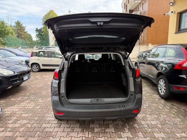 PEUGEOT 5008 BlueHDi 130 S&S EAT8 Allure