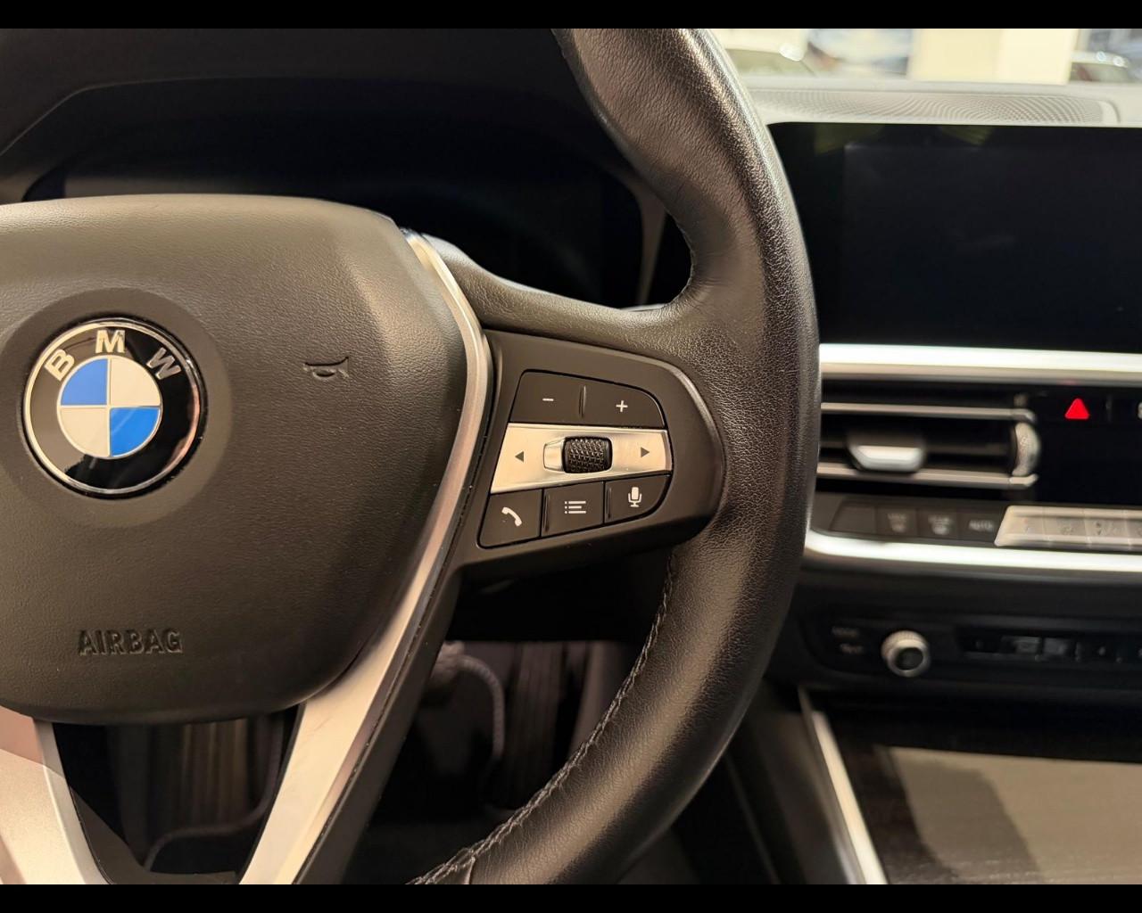 BMW Serie 3(G20/1-80/1) - 320d Luxury