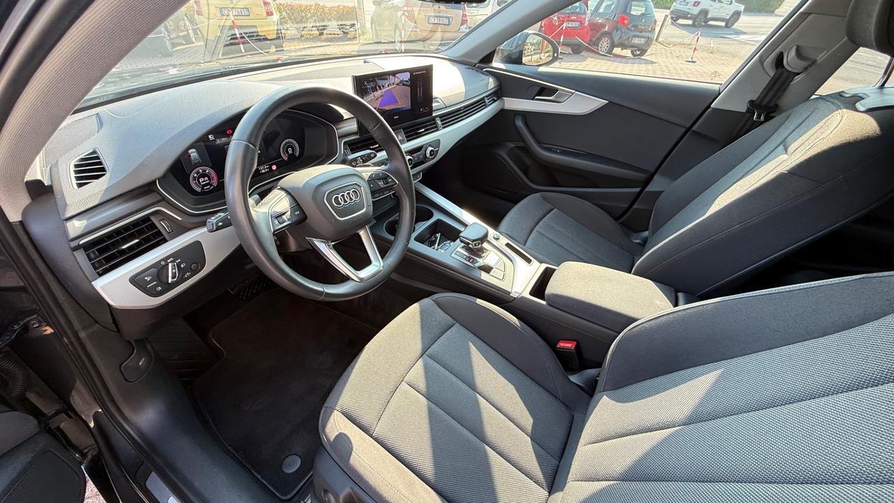 AUDI A4 S LINE 2023 l