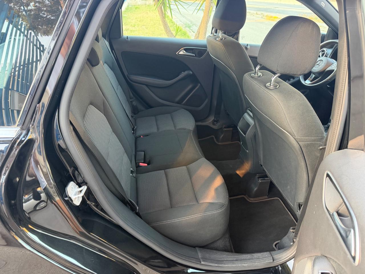 Mercedes-benz B 180 Premium 1.5 dci 110 cv Navig