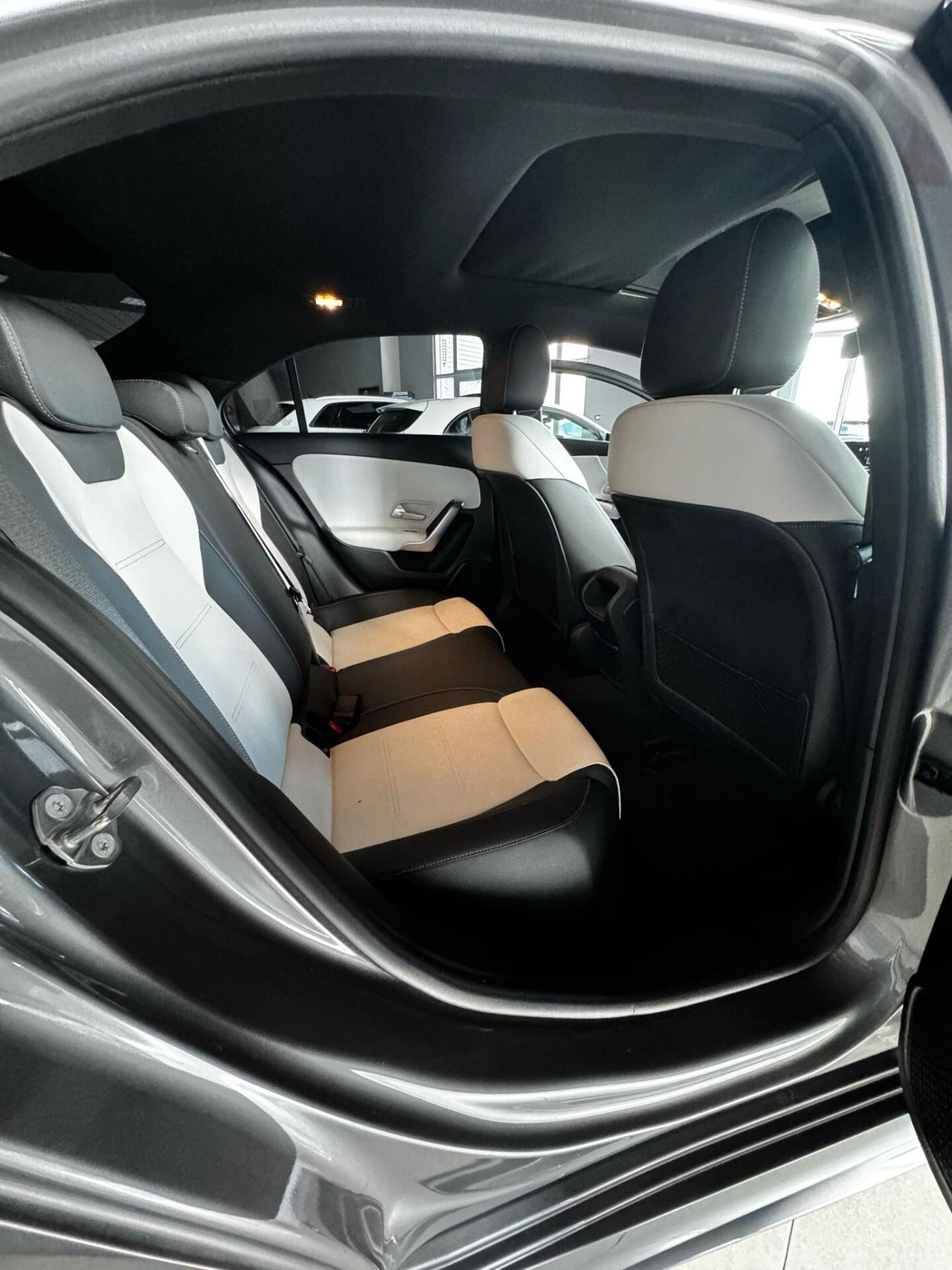 MERCEDES A 180CDI SEDAN AT8 PREMIUM TETTO APRIBILE