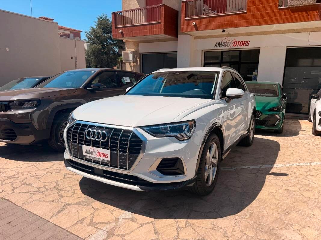 Audi Q3 Audi Q3 3.5 2.0 tdi Business s-tronic