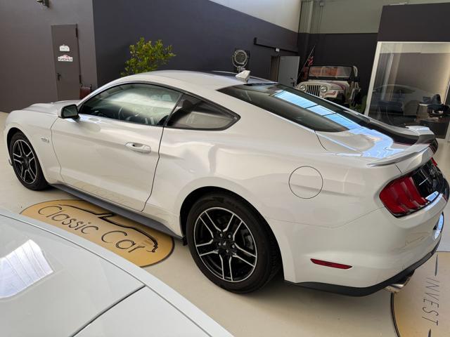 FORD Mustang Fastback 5.0 V8 aut. GT