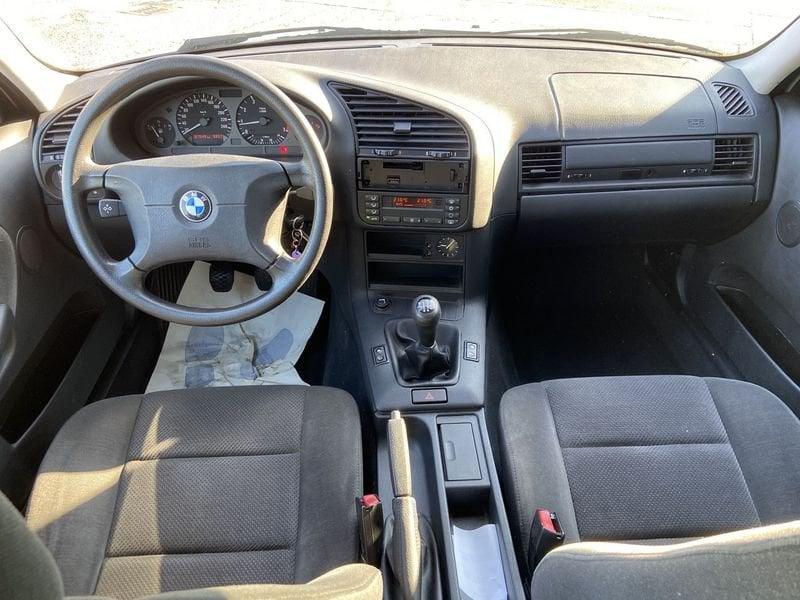 BMW Serie 3 318 1.8 115CV 4P